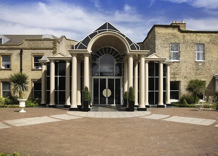 Mercure York Fairfield Manor Hotel