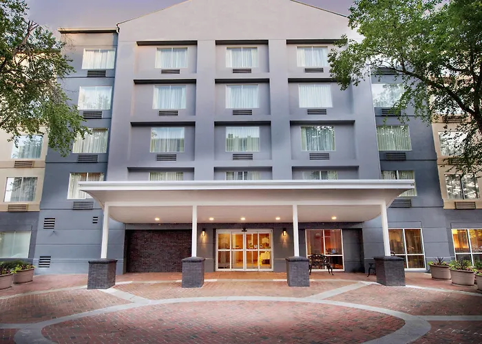 Fairfield Inn & Suites By Marriott Atlanta Buckhead