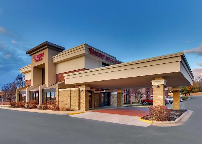 Drury Inn & Suites