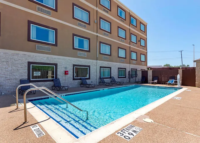Best Western Plus Arlington North Hotel & Suites