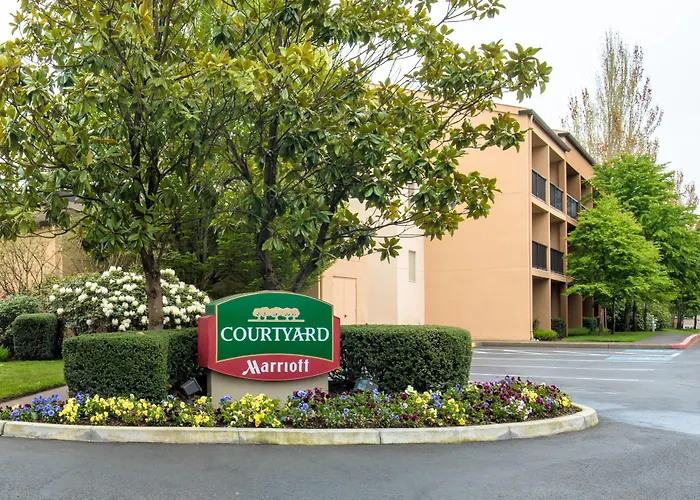 Courtyard By Marriott Portland