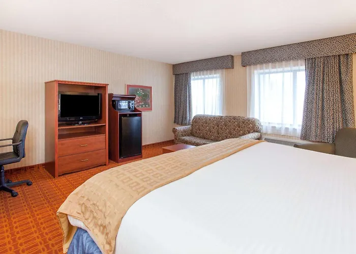 Baymont By Wyndham Detroit/Roseville