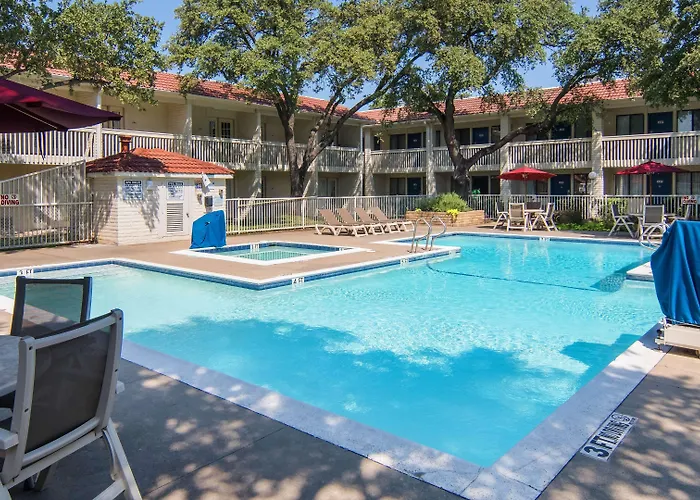 Motel 6-, Tx - Dallas