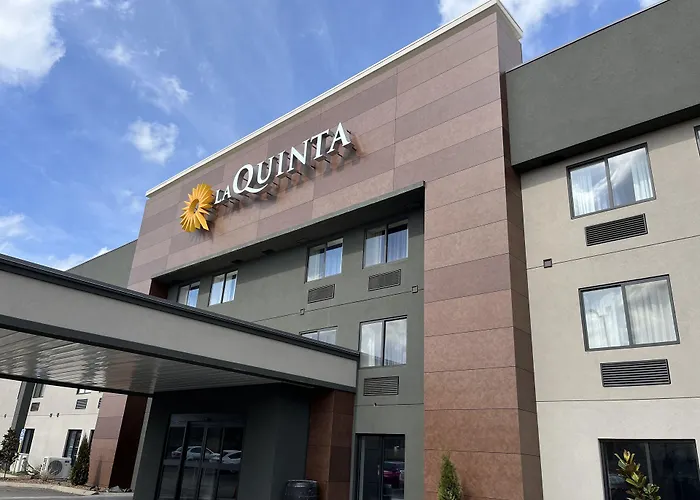 La Quinta By Wyndham Airport