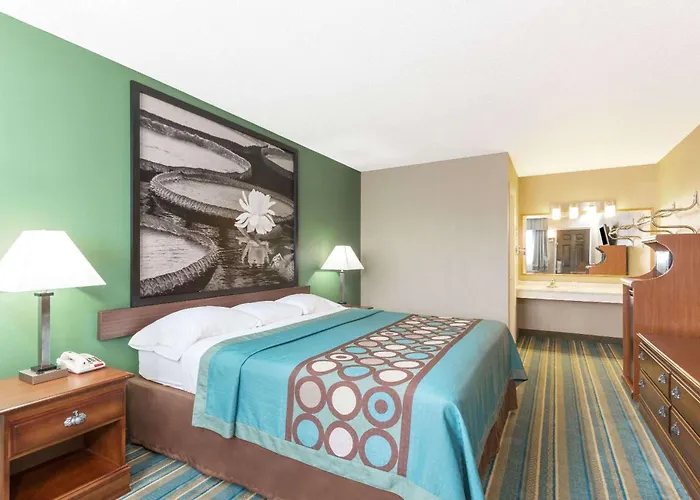Super 8 By Wyndham