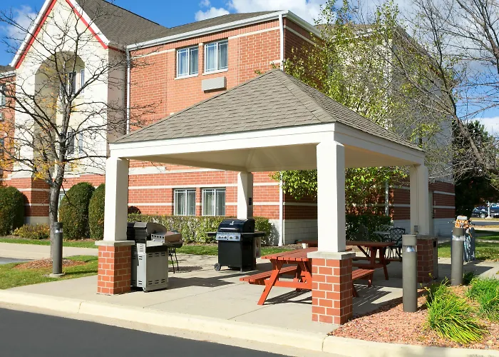 Mainstay Suites Detroit Auburn Hills