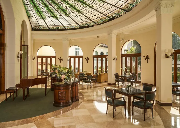 Country Club - The Leading s Of The World