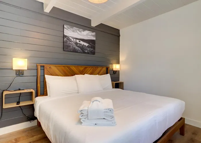 Tahoe Mountain Inn