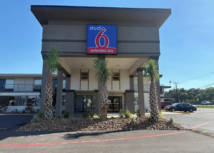 Studio 6 , Tx