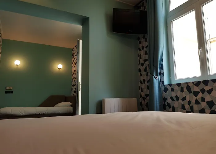 Brit Hotel Aux Sacres Reims, Centre Historique