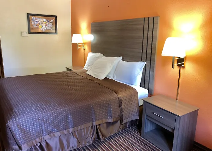 Econo Lodge Inn & Suites Mckinney - Plano North