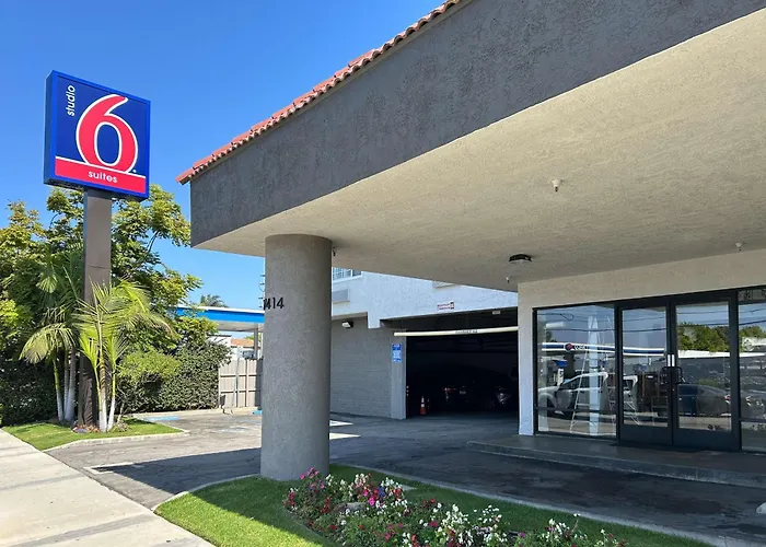 Studio 6 Suites , Ca