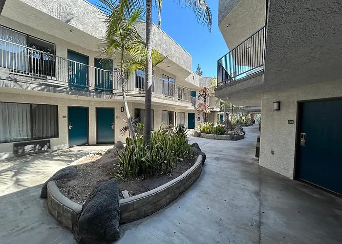 Studio 6 Suites , Ca