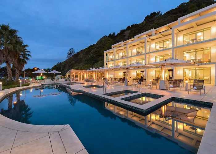 Paihia Beach Resort & Spa Hotel