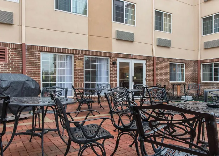 Mainstay Suites Pittsburgh Airport