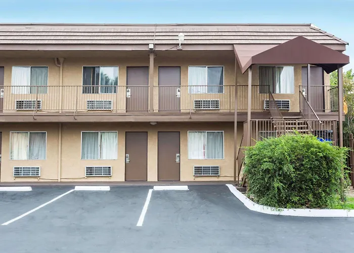 Days Inn By Wyndham In San Bernardino