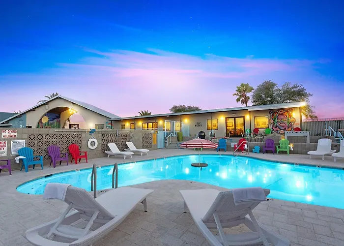 Mccoy - Art, Coffee, Beer, Wine, Pool