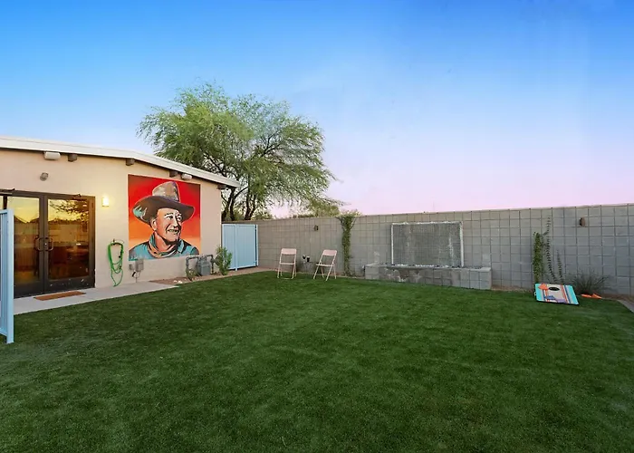 Mccoy - Art, Coffee, Beer, Wine, Pool