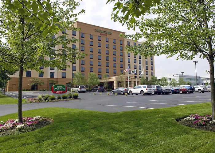 Courtyard By Marriott Boston Bedford