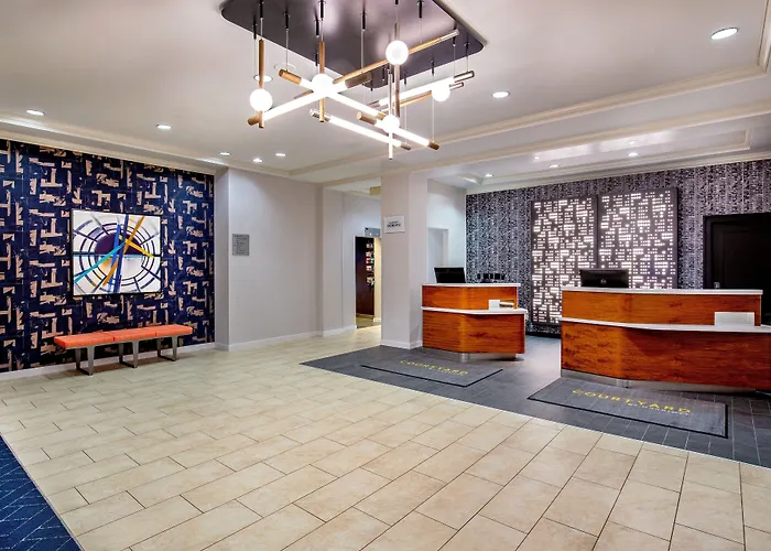 Courtyard By Marriott Boston Bedford