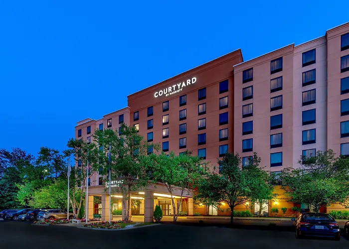 Courtyard By Marriott Boston Bedford