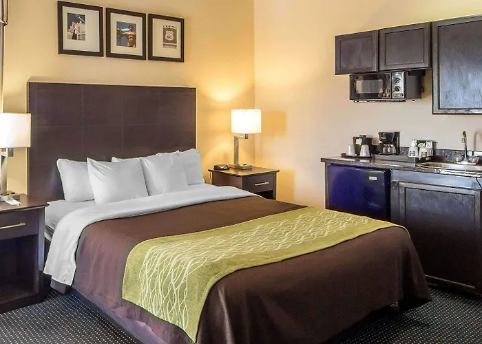 Quality Inn Tulsa-Downtown West