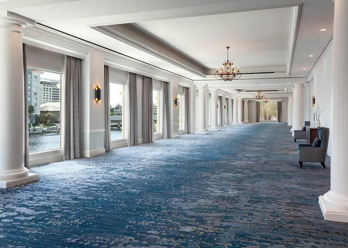 Marriott Water Street