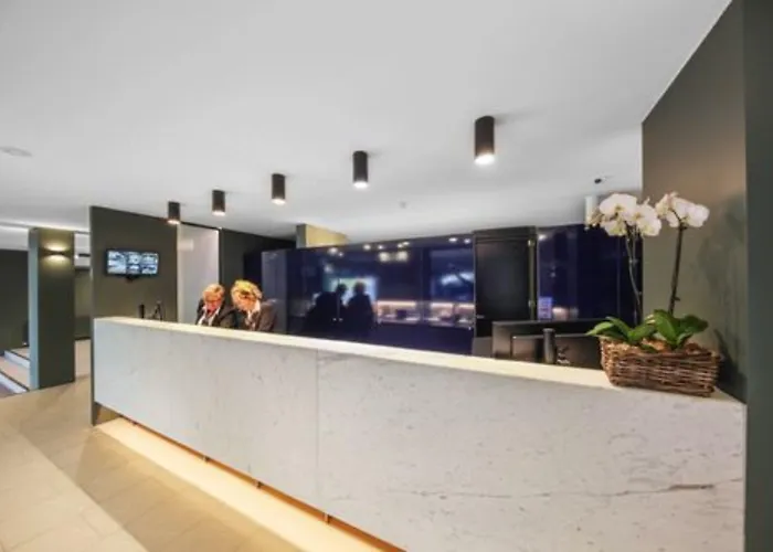Belconnen Way Hotel & Serviced Apartments