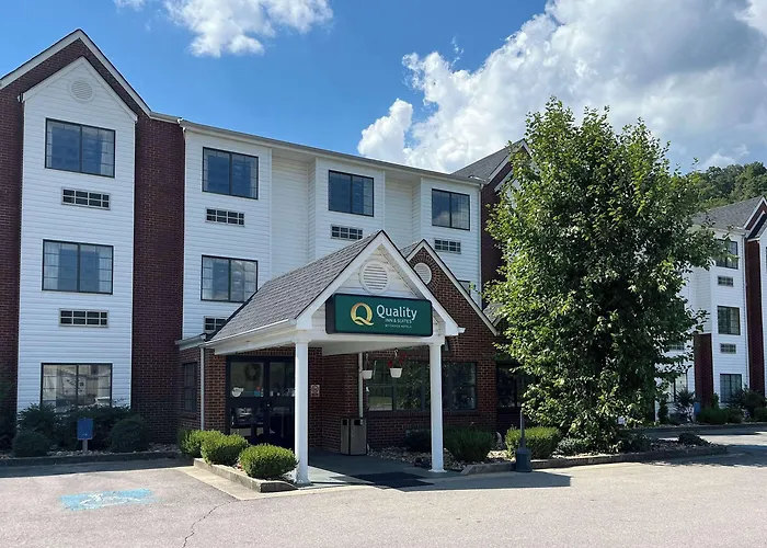 Quality Inn & Suites Prestonsburg Next To Mountain Arts Center