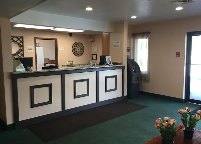 Super 8 By Wyndham Middletown