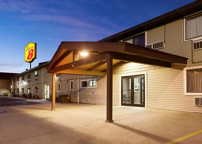 Super 8 By Wyndham Houghton