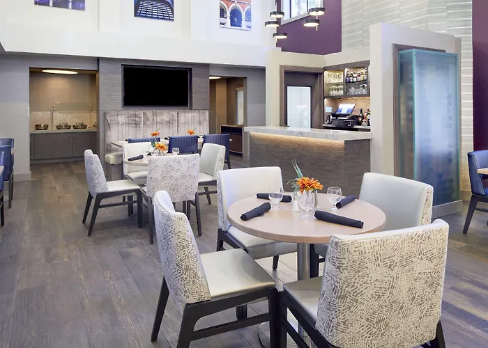 Doubletree By Hilton Atlanta Alpharetta-Windward