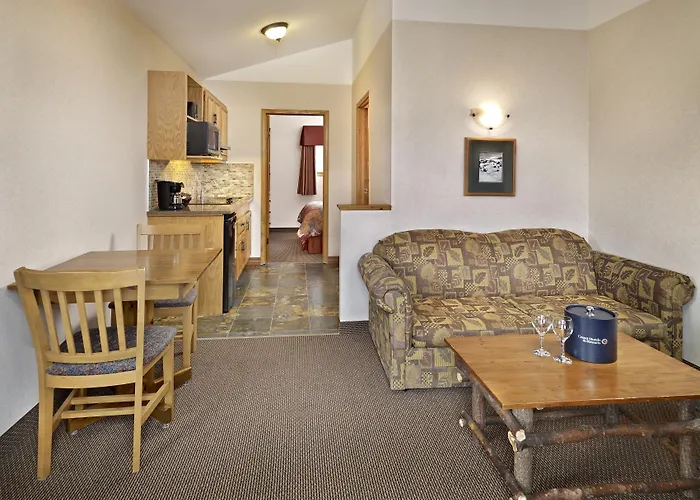 Pyramid Lake Lodge