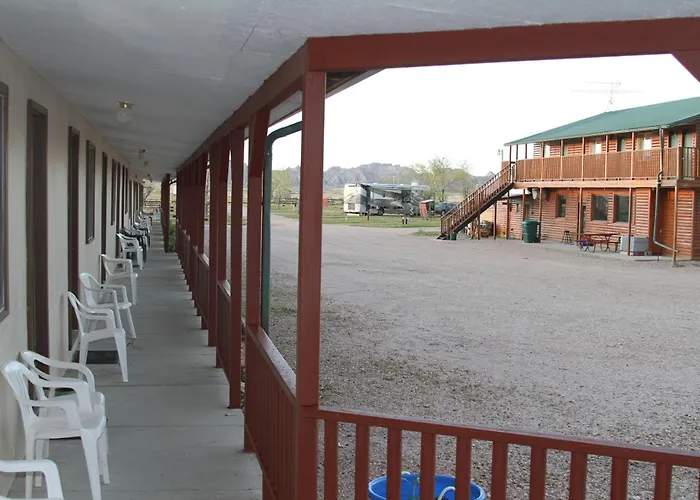 Badlands Hotel & Campground