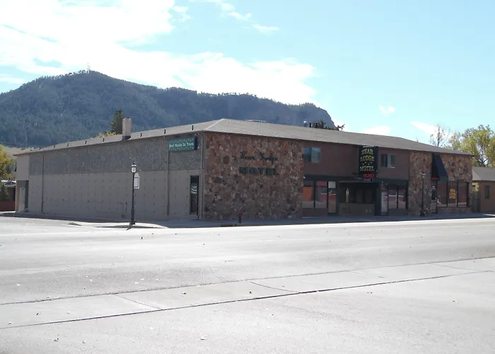 Bear Lodge Motel
