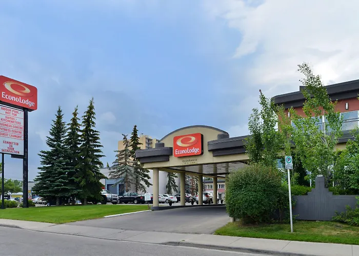 Super 8 By Wyndham Macleod Trail