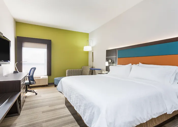 Holiday Inn Express - By Ihg