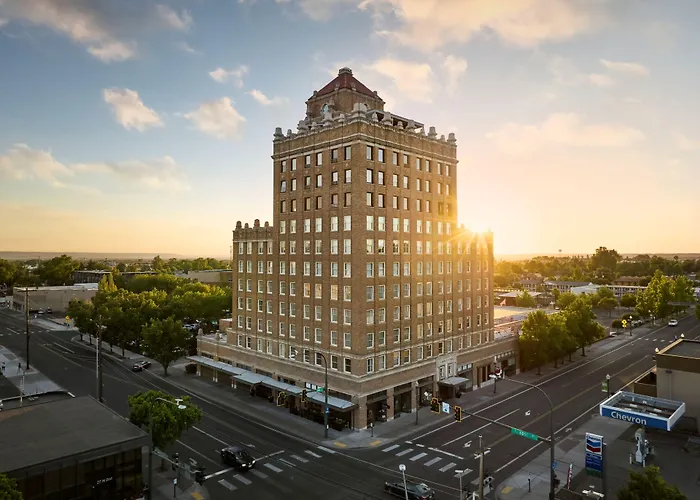 Marcus Whitman Hotel