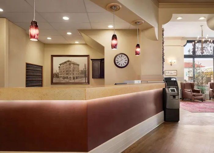 Plaza Downtown, Trademark Collection By Wyndham