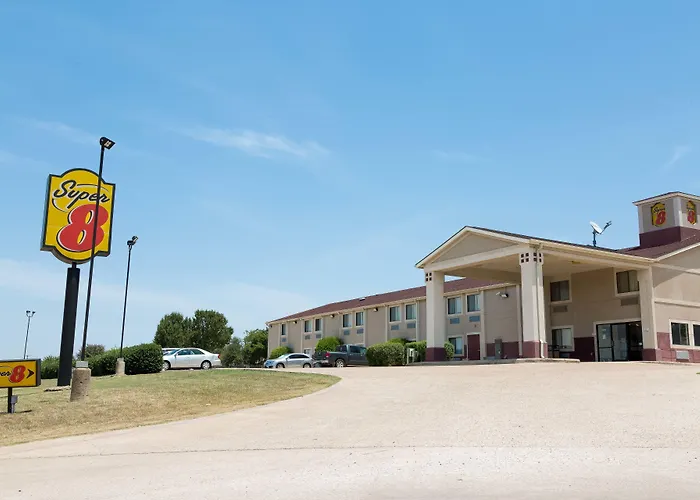 Super 8 By Wyndham Waxahachie Tx Hotel