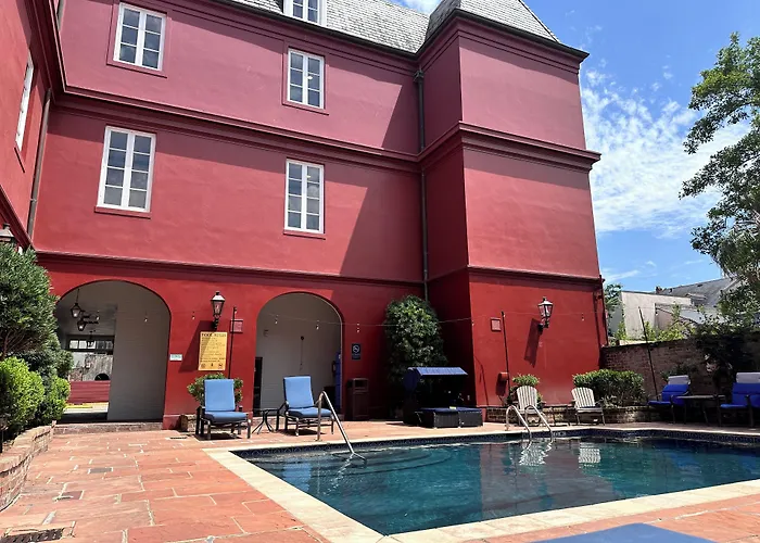 Le Richelieu Hotel In The French Quarter
