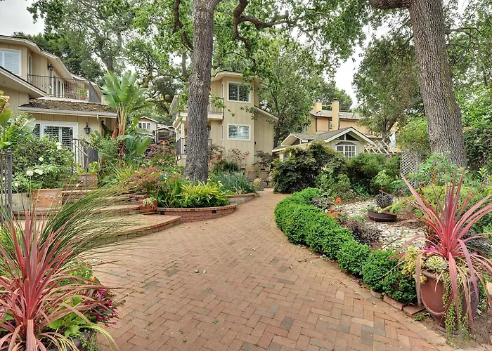 Saratoga Oaks Lodge