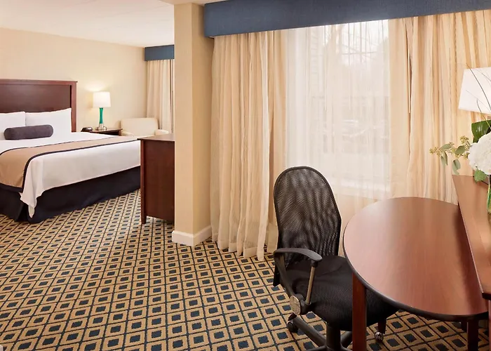 Westford Regency Inn & Conference Center