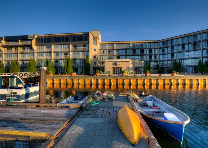 Oceanfront Suites At Cowichan Bay