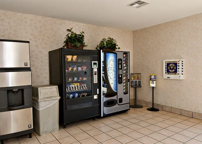 Best Western Club House Inn & Suites