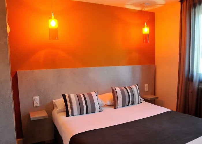 Hotel Logis Restaurant La Fontaine Mantry