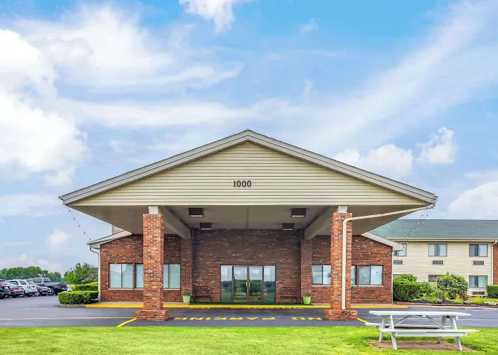 Super 8 By Wyndham Henrietta/Rochester Area