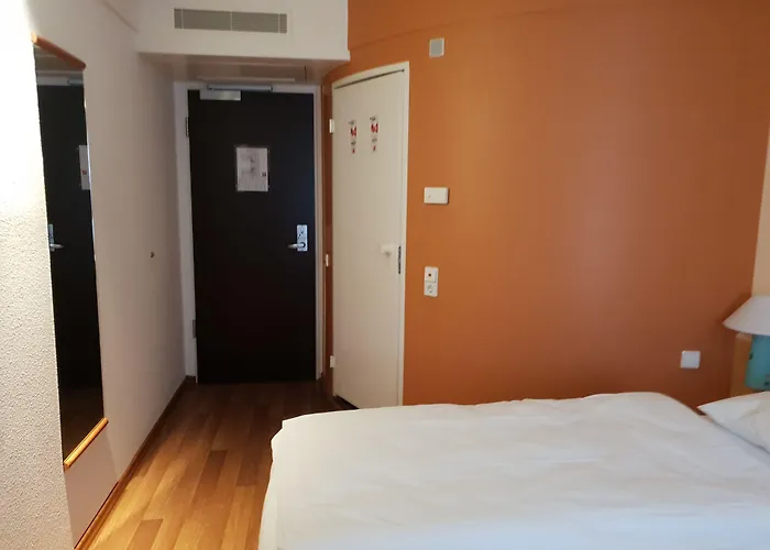 Ibis Airport
