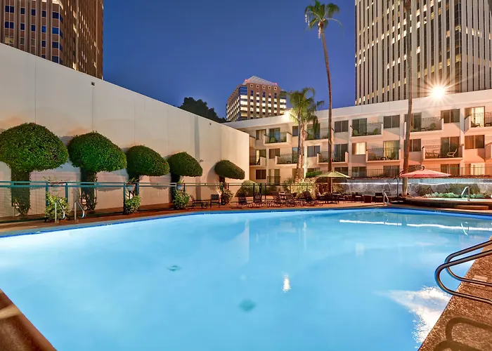 Doubletree By Hilton Phoenix Midtown