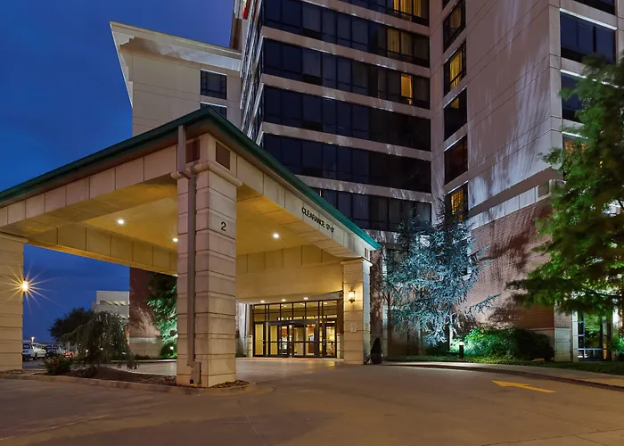 Courtyard By Marriott Downtown